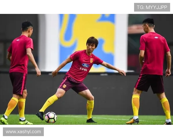 拉齐奥迎战布拉格斯巴达强强对决引发球迷热议与期待 拉齐奥迎战布拉格斯巴达强强对决引发球迷热议与期待